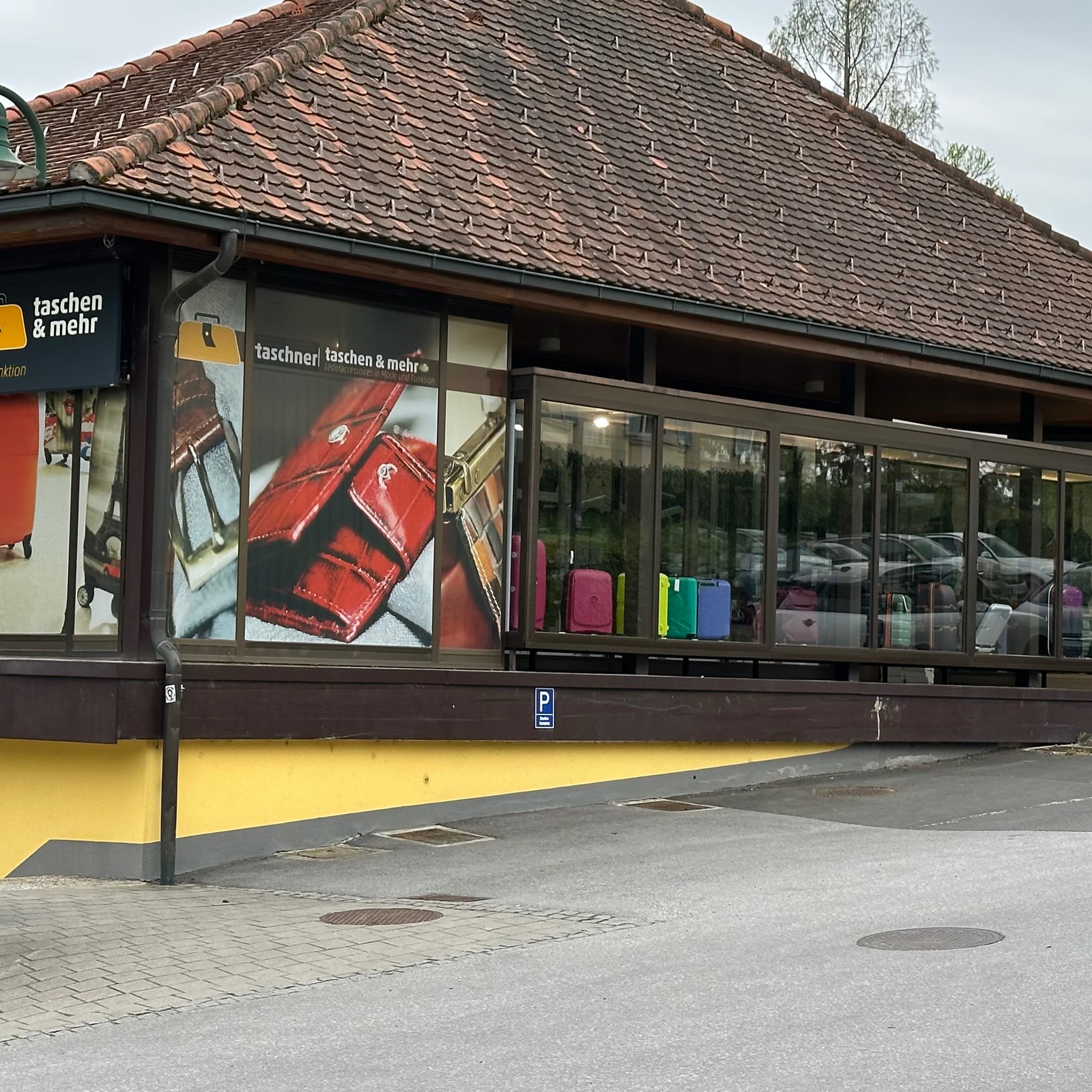 Concept Store Bad Gleichenberg der Marken Delsey Paris, Gianni Conti und VLD - VOI leather design